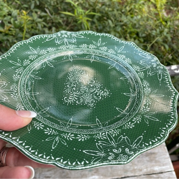222 Fifth green winter ball porcelain salad plate Christmas tree holiday nwt - Picture 4 of 9